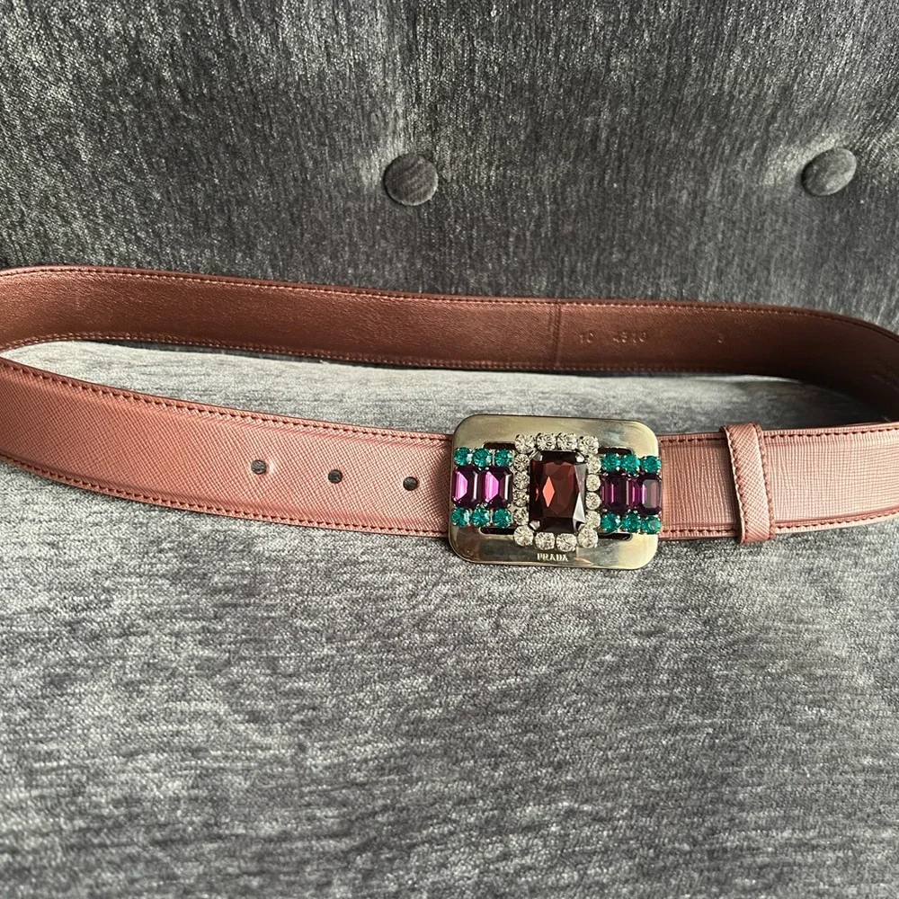 Auth. PRADA metallic dust pink leather belt with stone buckle, new without tags - Picture 11 of 13